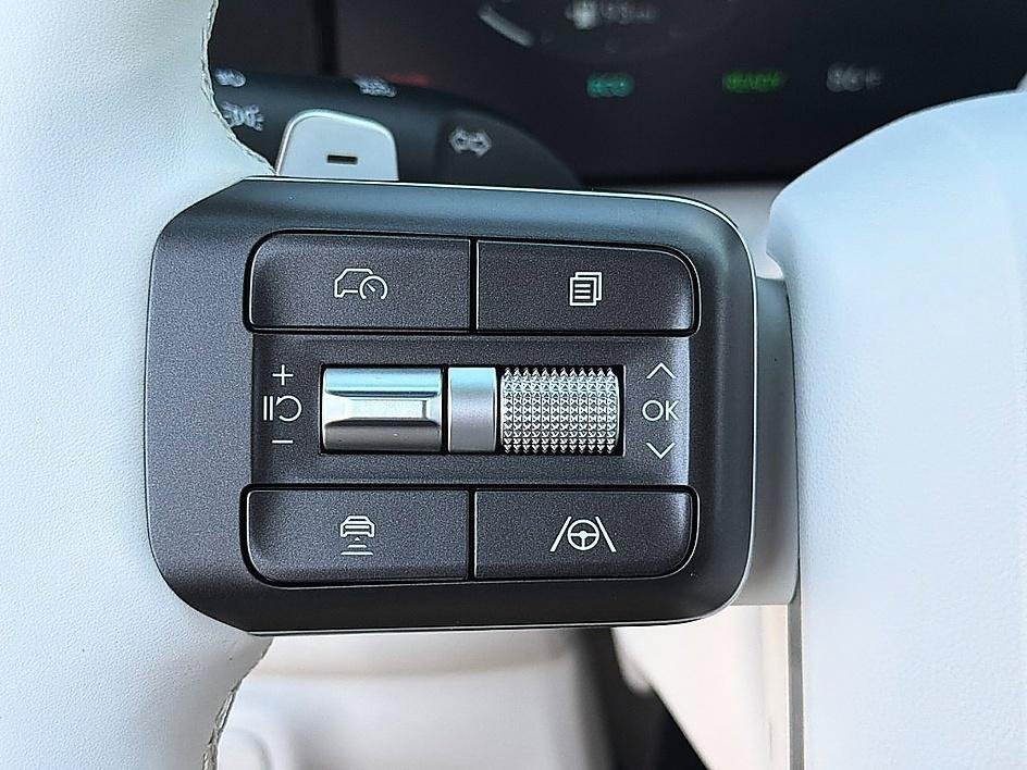 New 2027 Ecotronic Gray Pearl Hyundai Limited 7P image 29