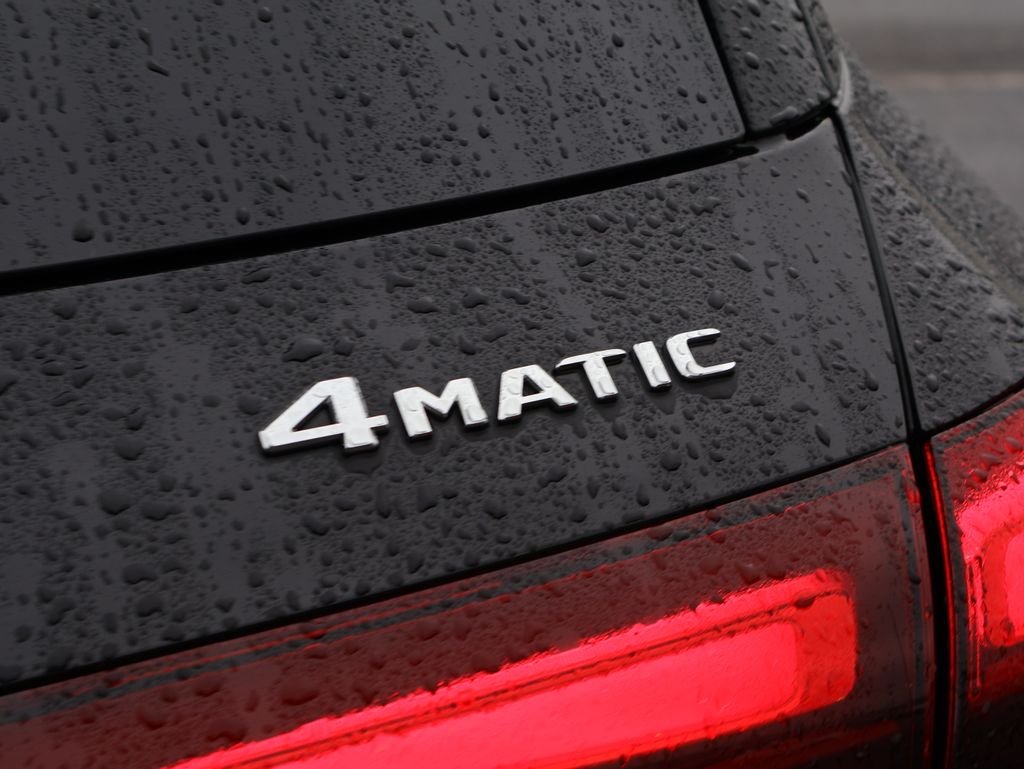 Used 2025 Black Mercedes-Benz GLE 350 image 38
