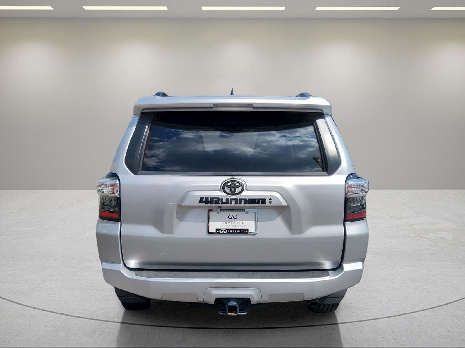 Used 2021 Classic Silver Metallic Toyota SR5 Premium image 4