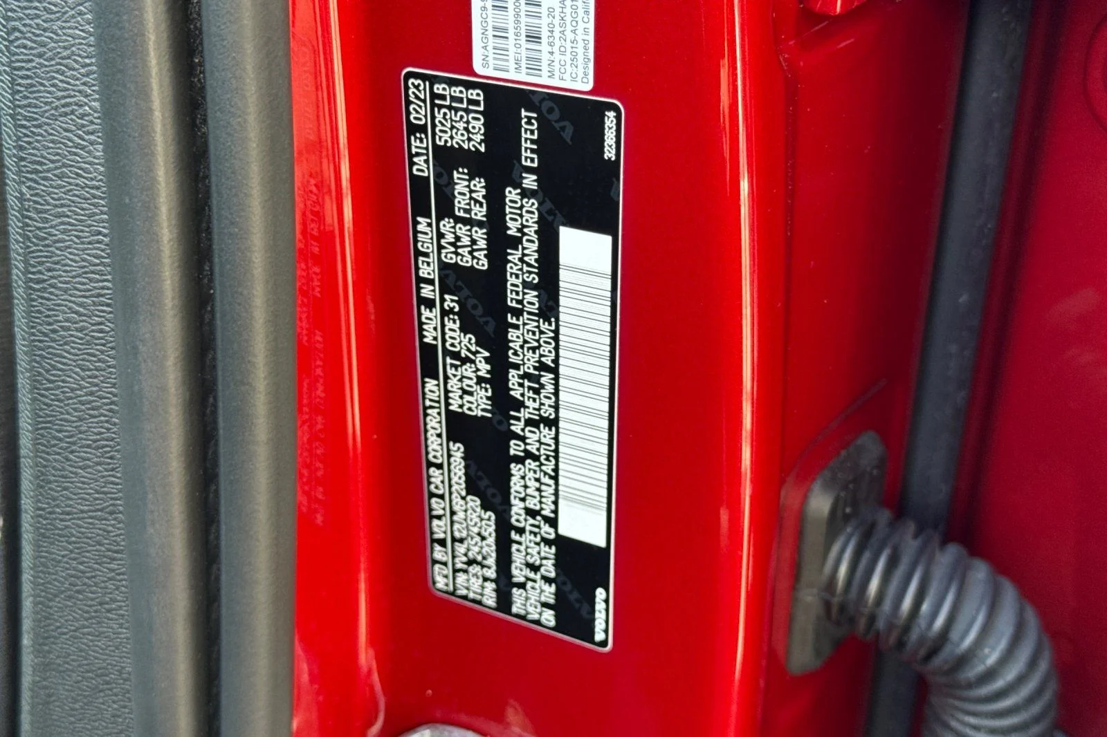 Certified Used 2023 Fusion Red Volvo B5 AWD Plus Dark image 31