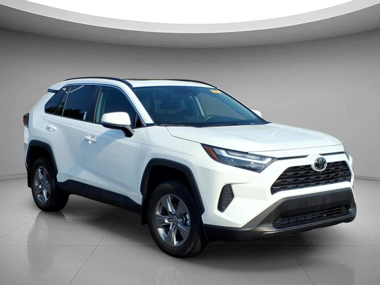 Used 2024 Ice Cap Toyota XLE image 1