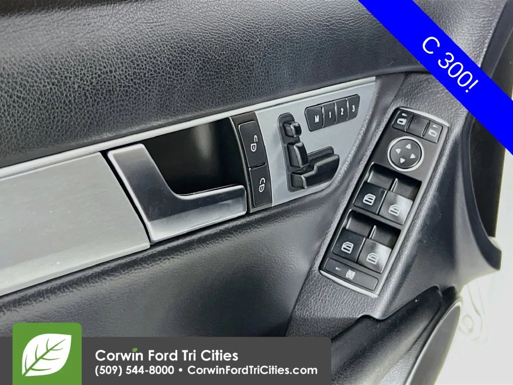 Used 2014 Polar White Mercedes-Benz C 300 image 11