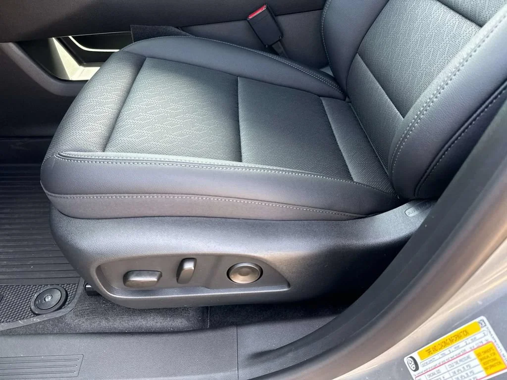 2026 Chevrolet Equinox LT - Photo 28