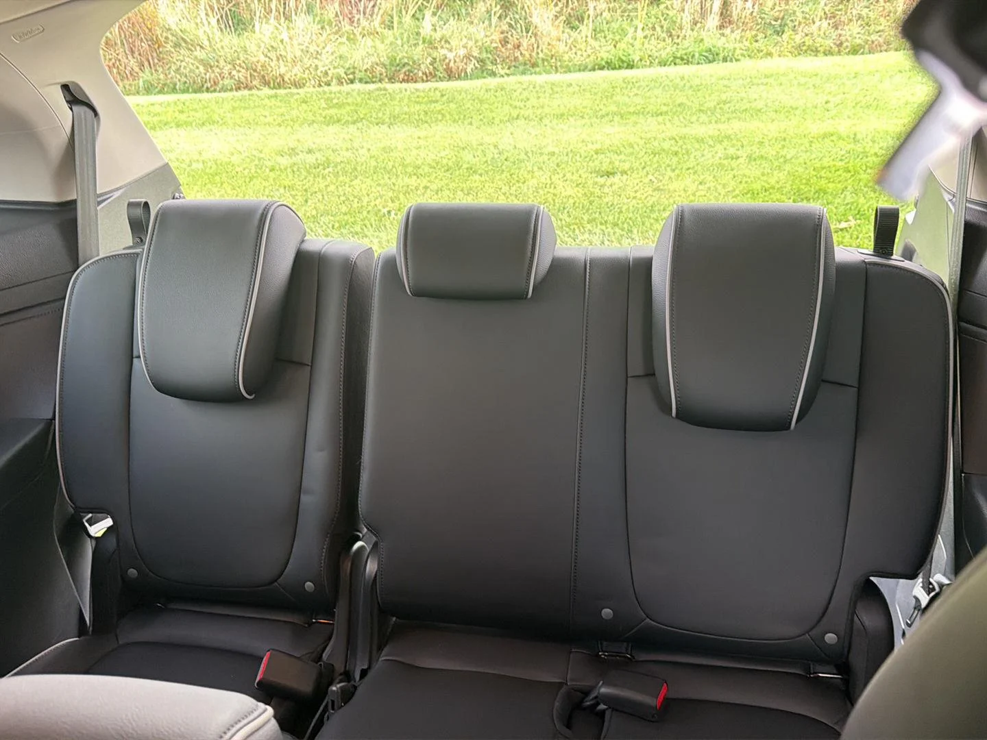 Used 2025 Sonic Gray Pearl Honda Touring image 13