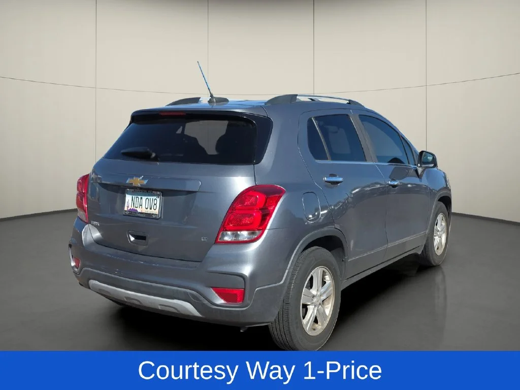 Used 2019 Gray Chevrolet LT image 9