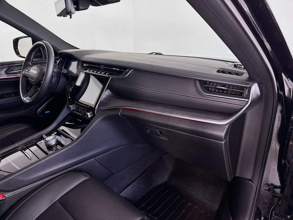 Used 2021 Black Jeep Overland image 32