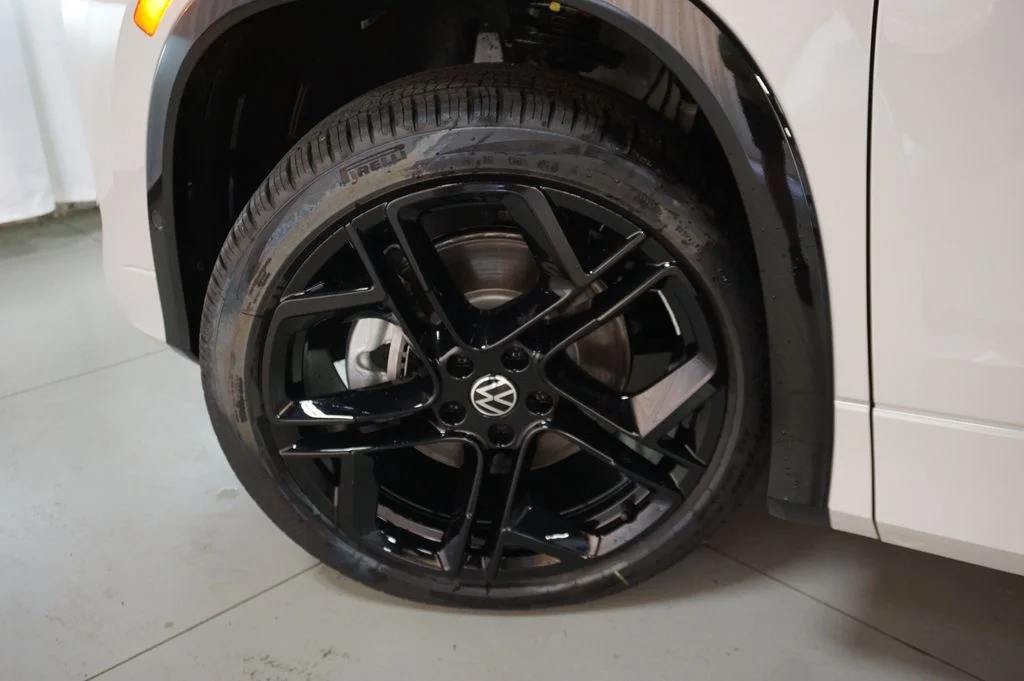 New 2026 Sandstone Volkswagen 2.0T SE R-Line Black image 29