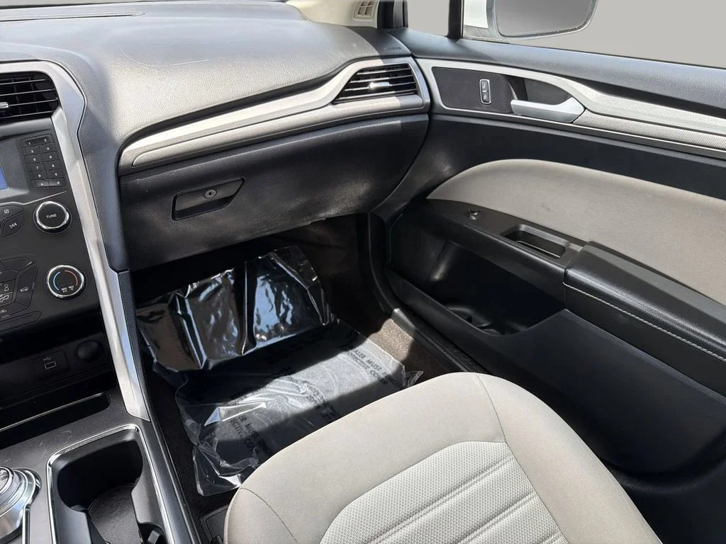 Used 2020 White Ford S image 16