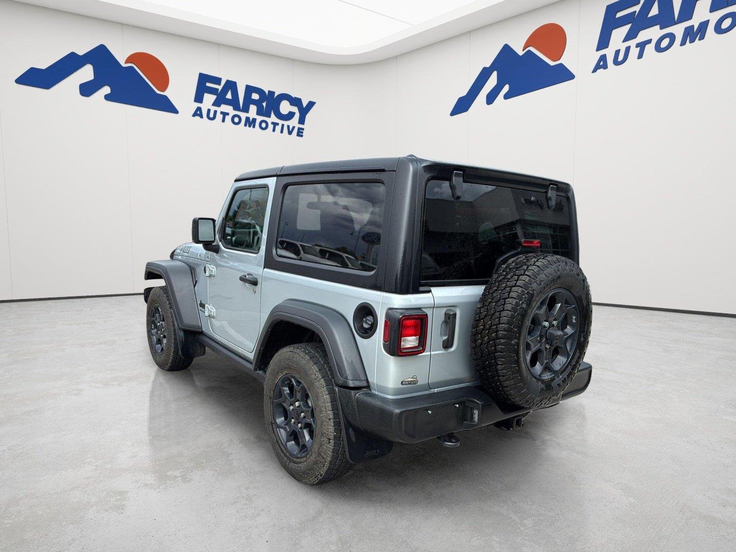 Used 2023 Silver Zynith Clearcoat Jeep Willys image 4