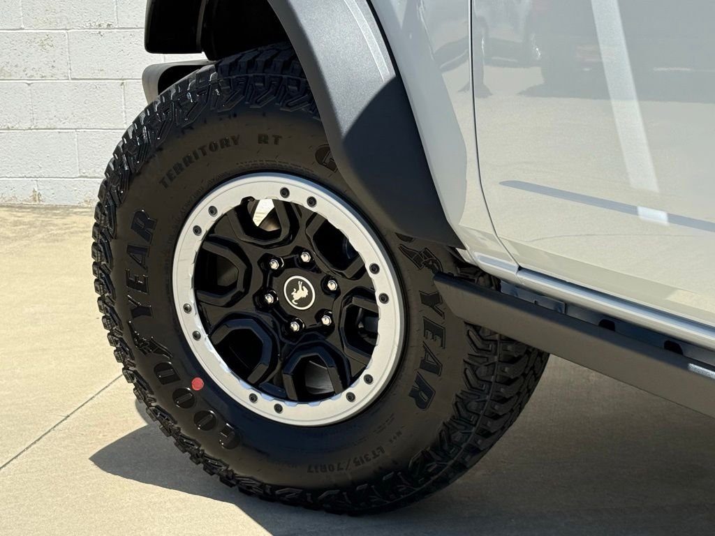 New 2026 Avalanche Gray Ford Badlands® image 16
