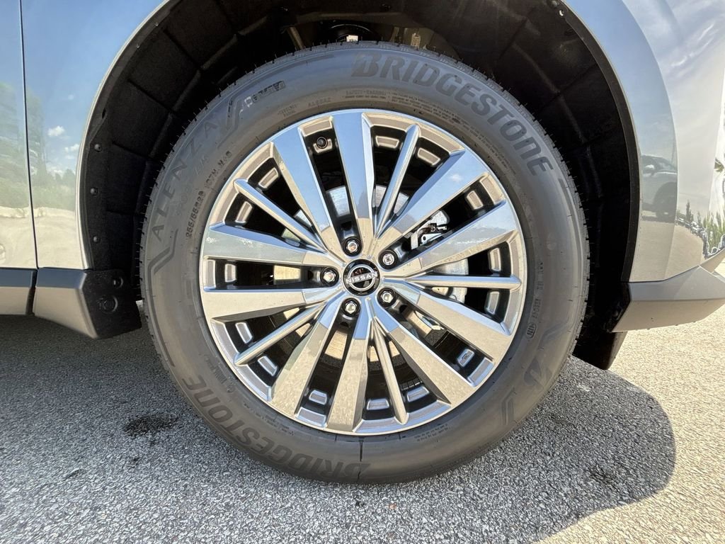 New 2026 Gray Nissan SL image 19