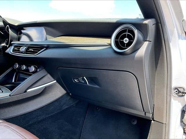 Used 2022 Moonlight Gray Me Alfa Romeo Ti image 13