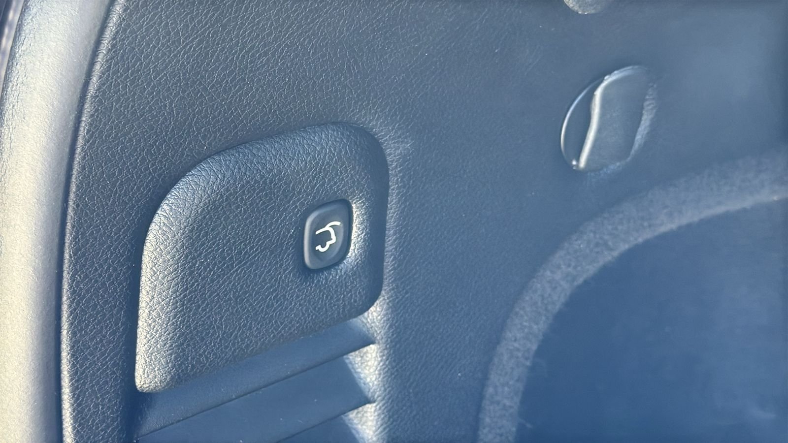 Used 2020 Black Jeep Limited image 15