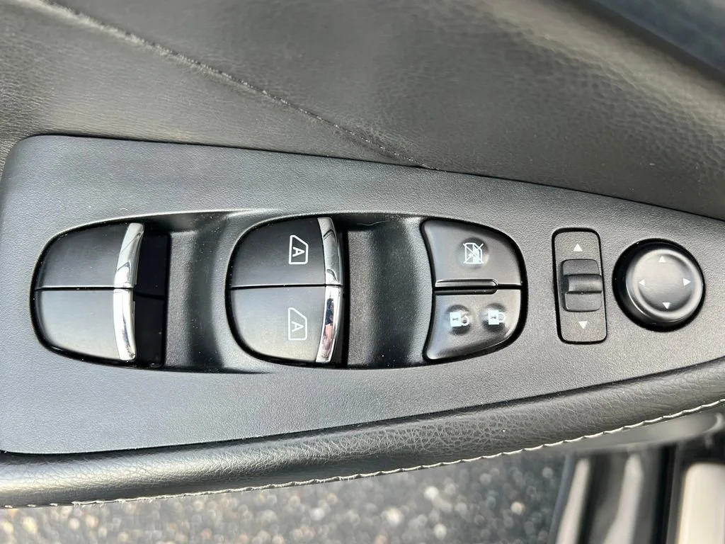2023 Nissan Maxima Platinum - Photo 13