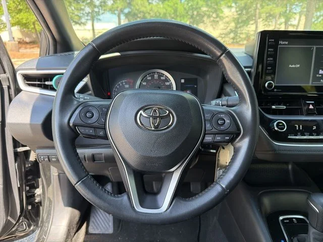 Used 2022 Black Toyota SE image 13