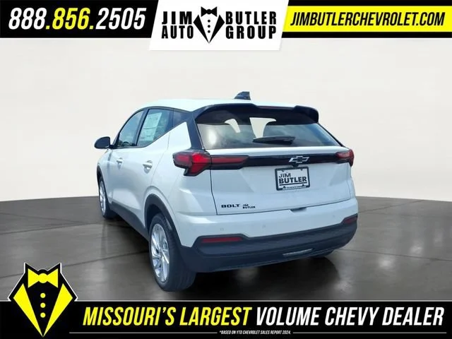 New 2027 Summit White Chevrolet LT image 2