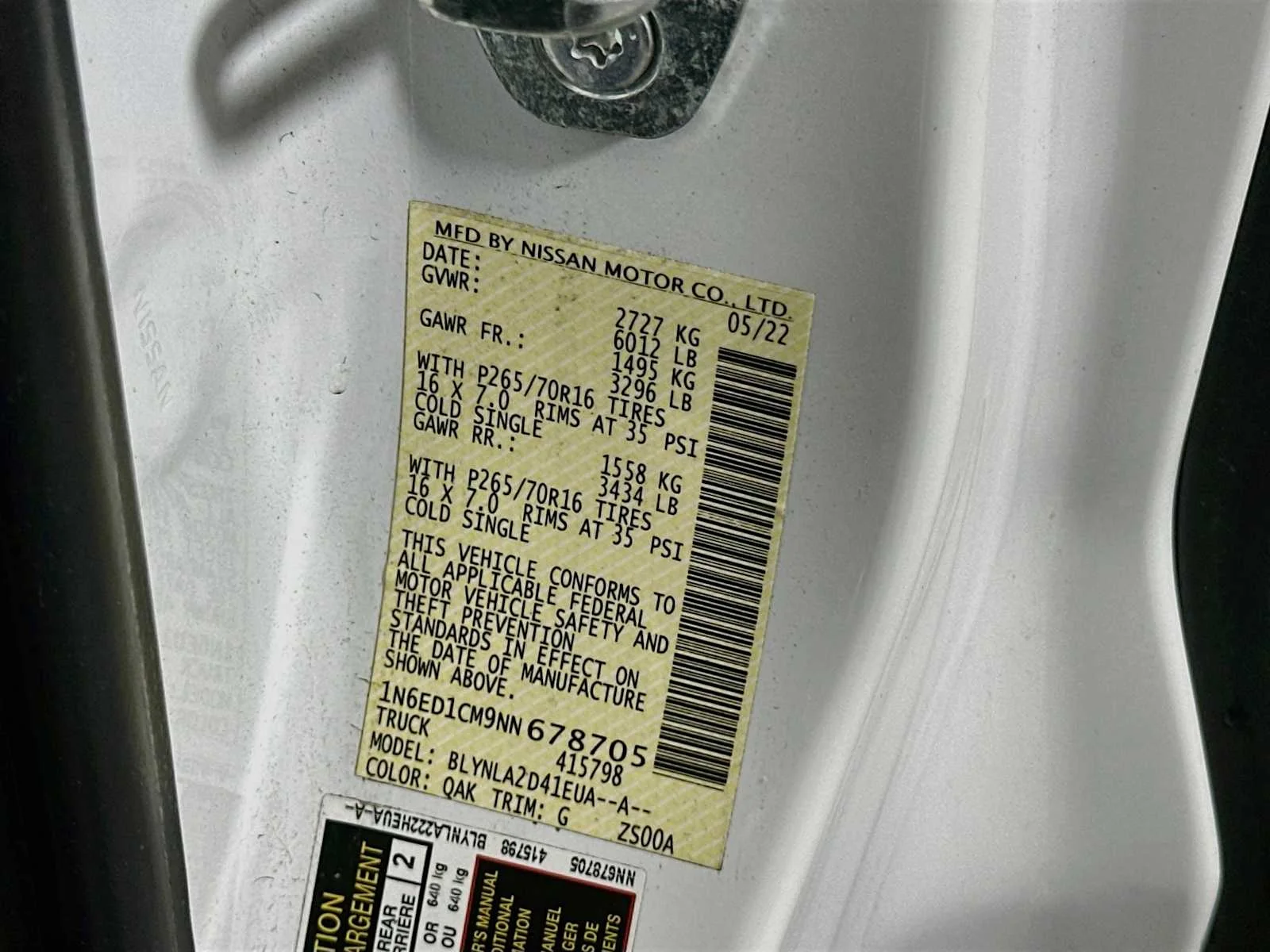 Used 2022 Glacier White Nissan S image 28