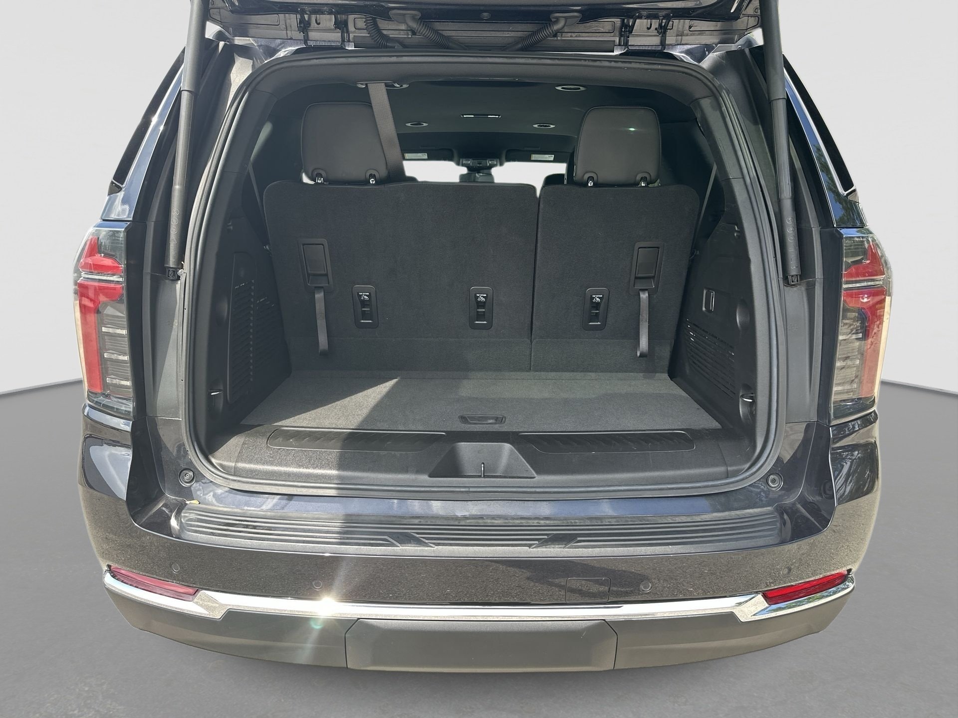 2025 Chevrolet Tahoe LT - Photo 25