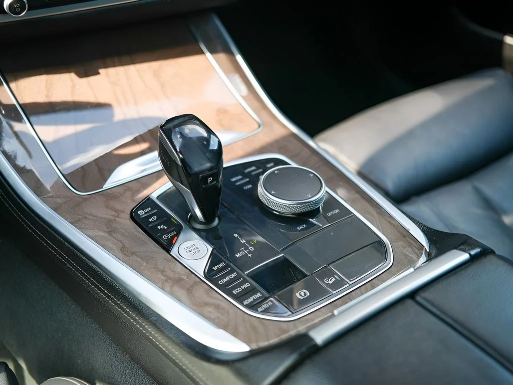Used 2019 Gray BMW xDrive40i image 52