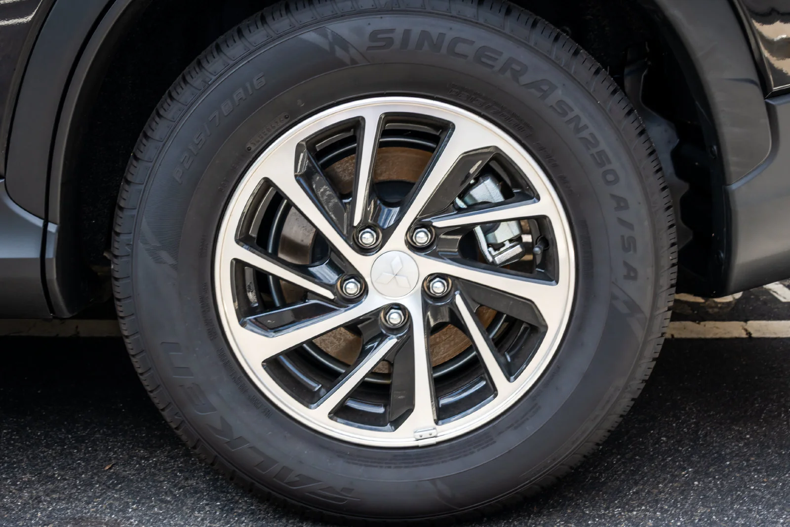 New 2026 Black Mitsubishi ES 1.5T S-AWC image 13