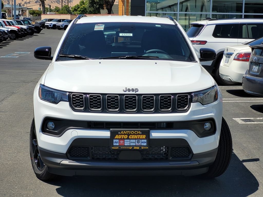 New 2026 White Jeep Latitude image 2