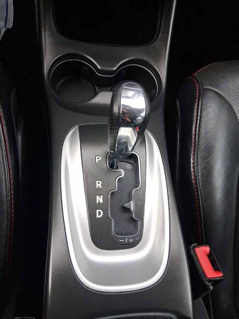 Used 2013 Brilliant Black Crystal Pearlcoat Dodge R/T image 25