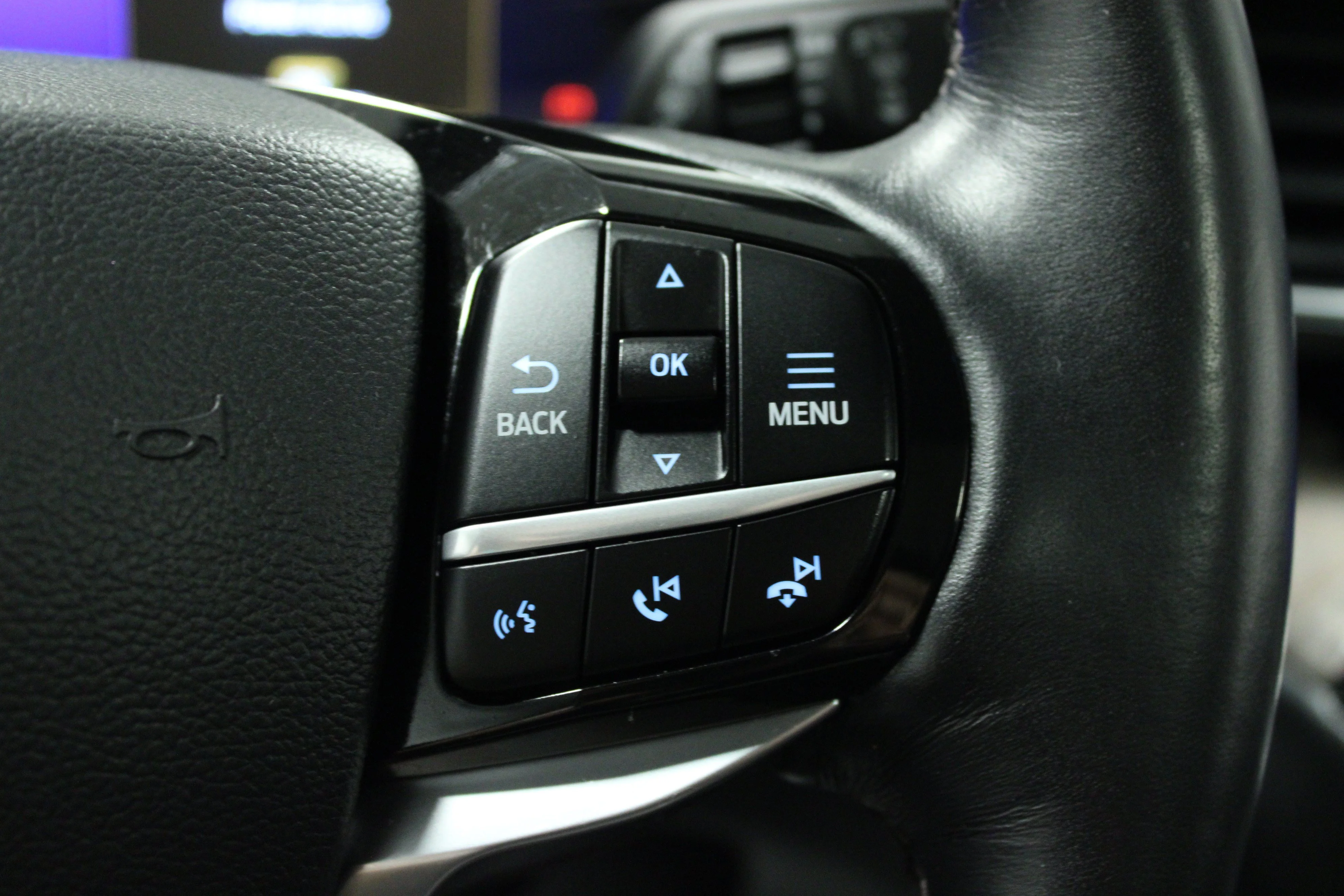 Used 2022 Blue Metallic Ford Platinum image 22