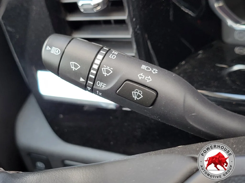 Used 2023 White Chevrolet LT image 31