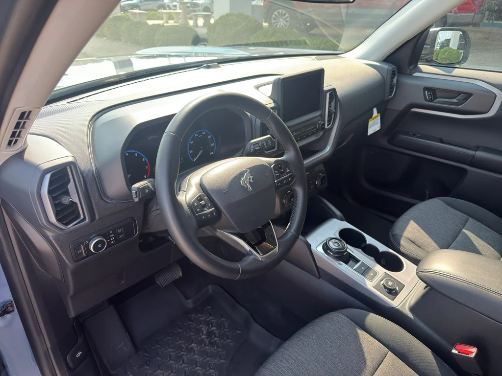 Used 2024 Azure Gray Metallic Tri-Coat Ford Big Bend image 10