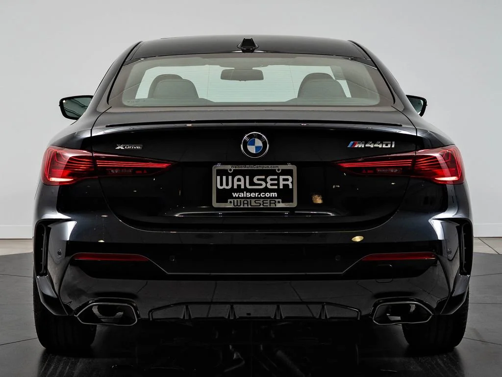 New 2027 Black Sapphire Metallic BMW M440i xDrive image 7