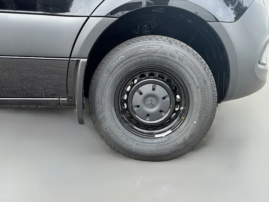 New 2026  Mercedes-Benz Passenger 170 WB image 10