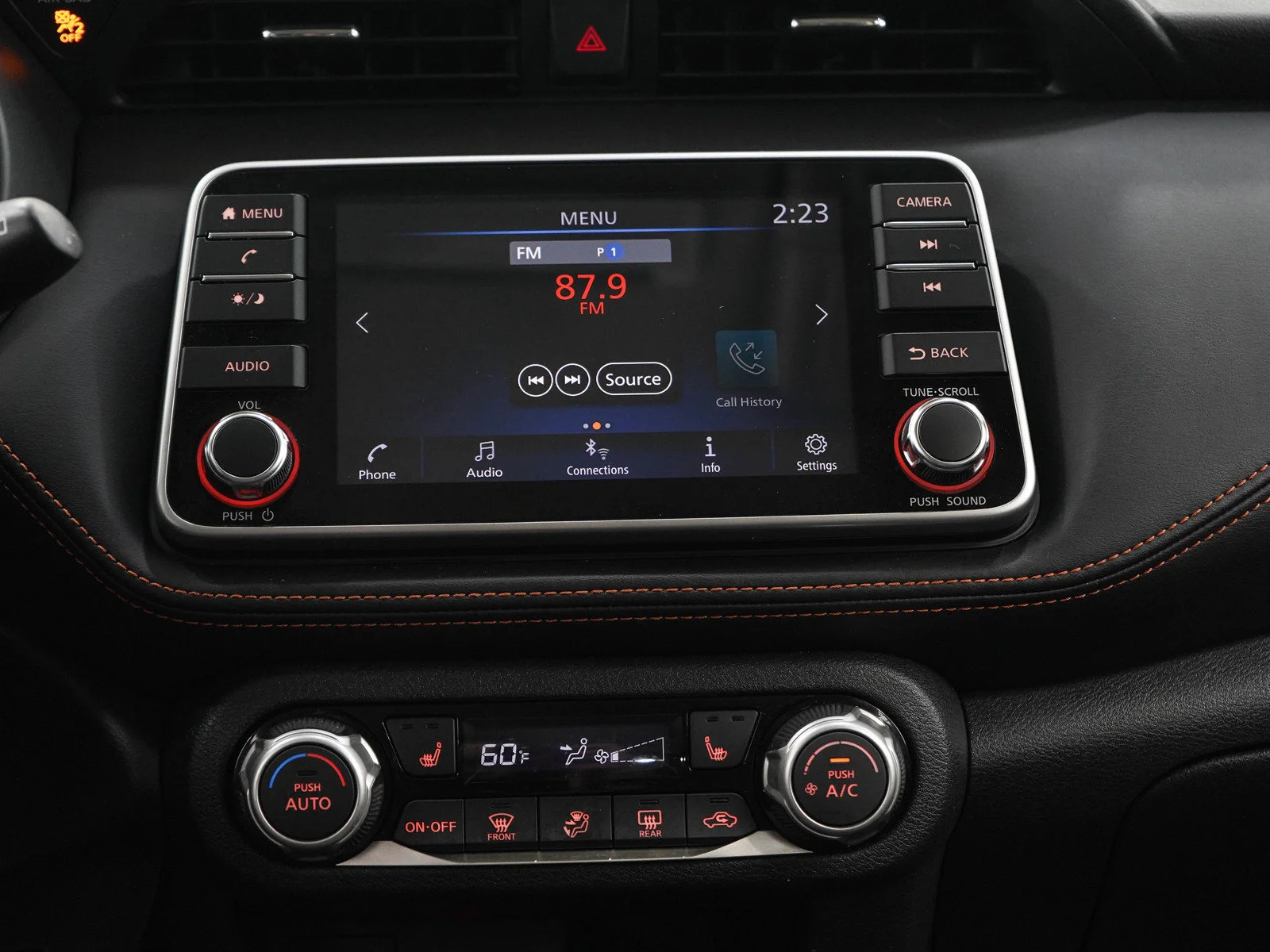 Used 2019 Cayenne Red Metallic Nissan SR image 17