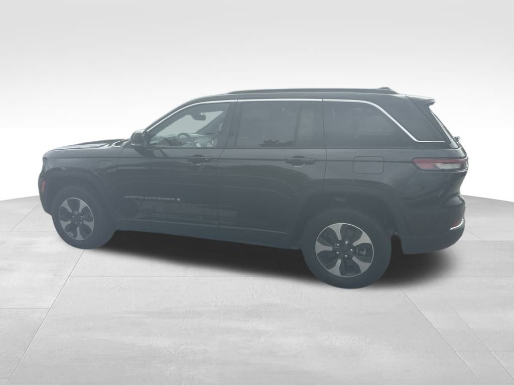 2024 Jeep Cherokee Limited 4xe photo 4