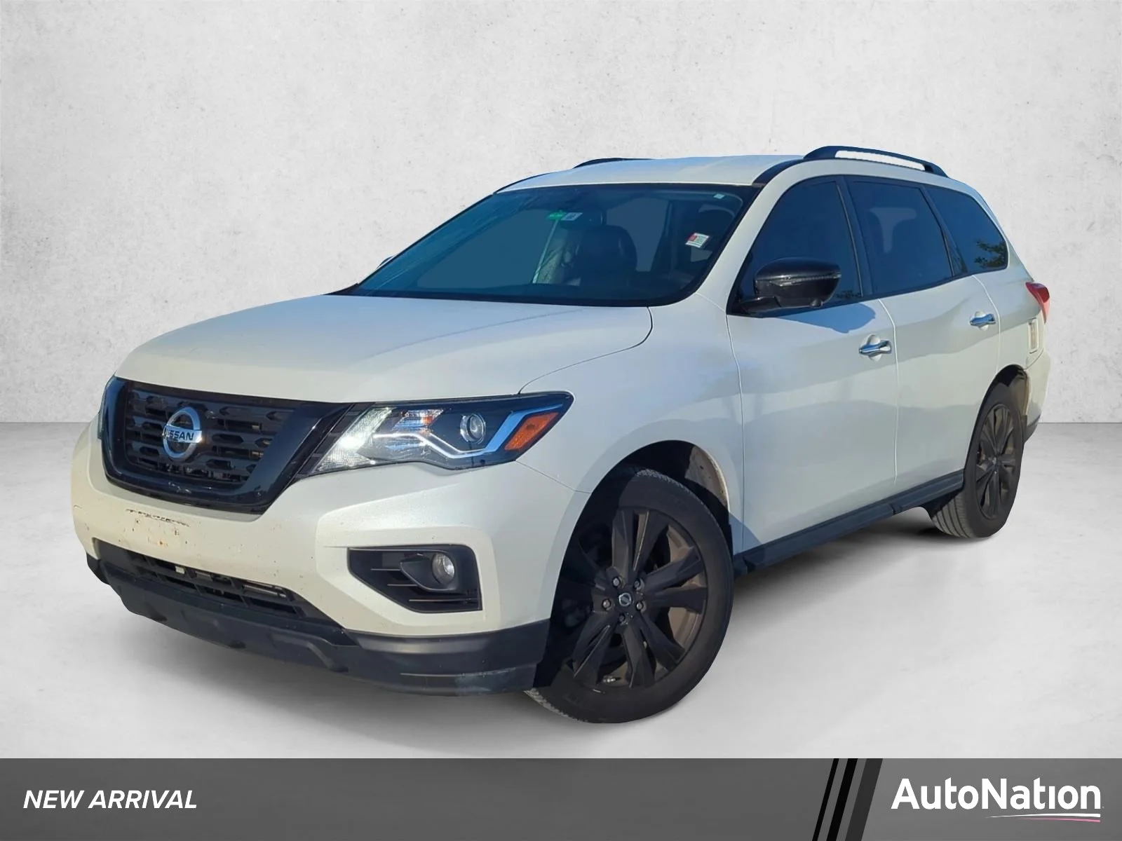 Used 2018 Pearl White Nissan SL image 1