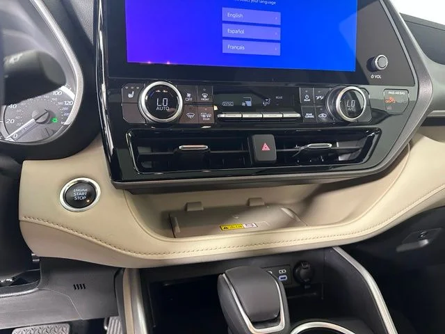 Used 2025 Beige Toyota XLE image 31