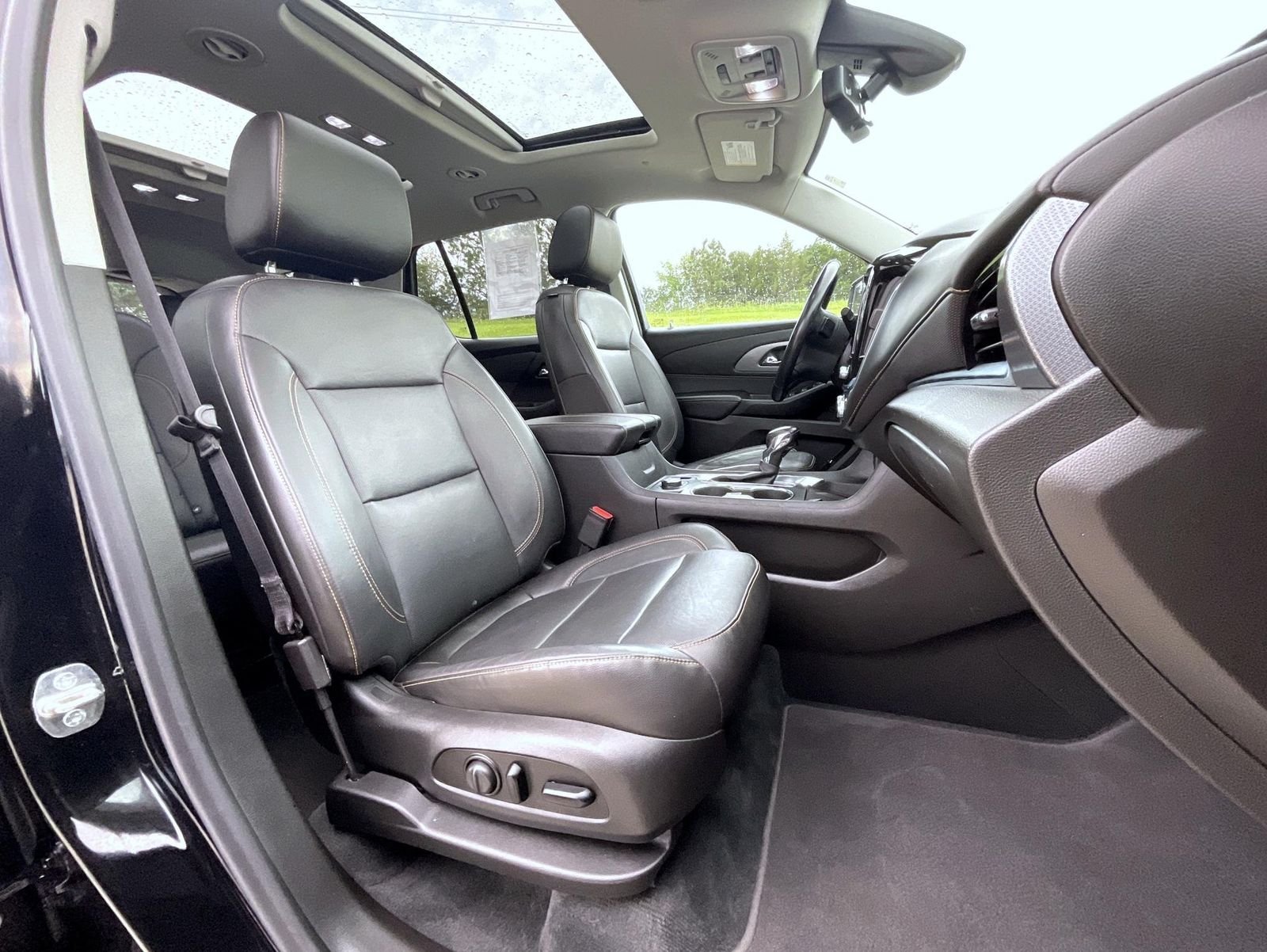 Used 2021 Black Chevrolet Premier image 16