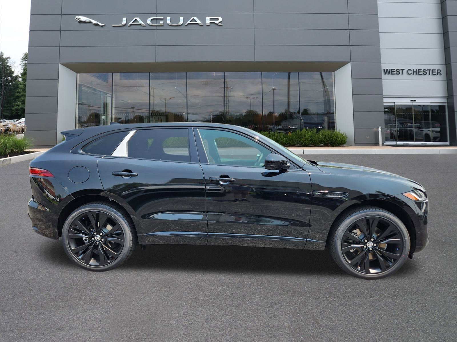New 2026 Santorini Black Jaguar P400 R-Dynamic S image 4