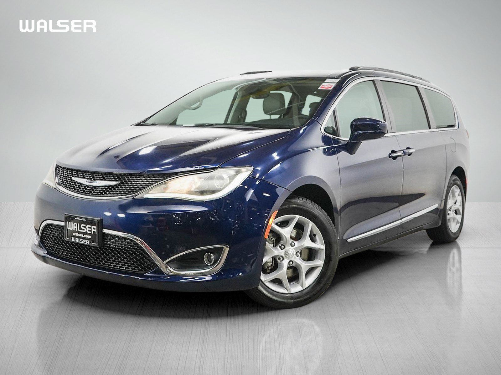 Used 2017 Jazz Blue Pearlcoat Chrysler Touring L image 1