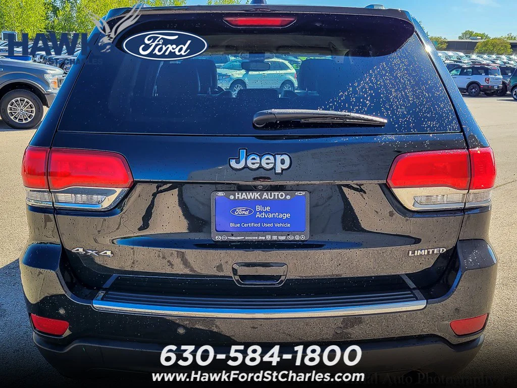 Certified Used 2018 Diamond Black Crystal Pearlcoat Jeep Limited image 4