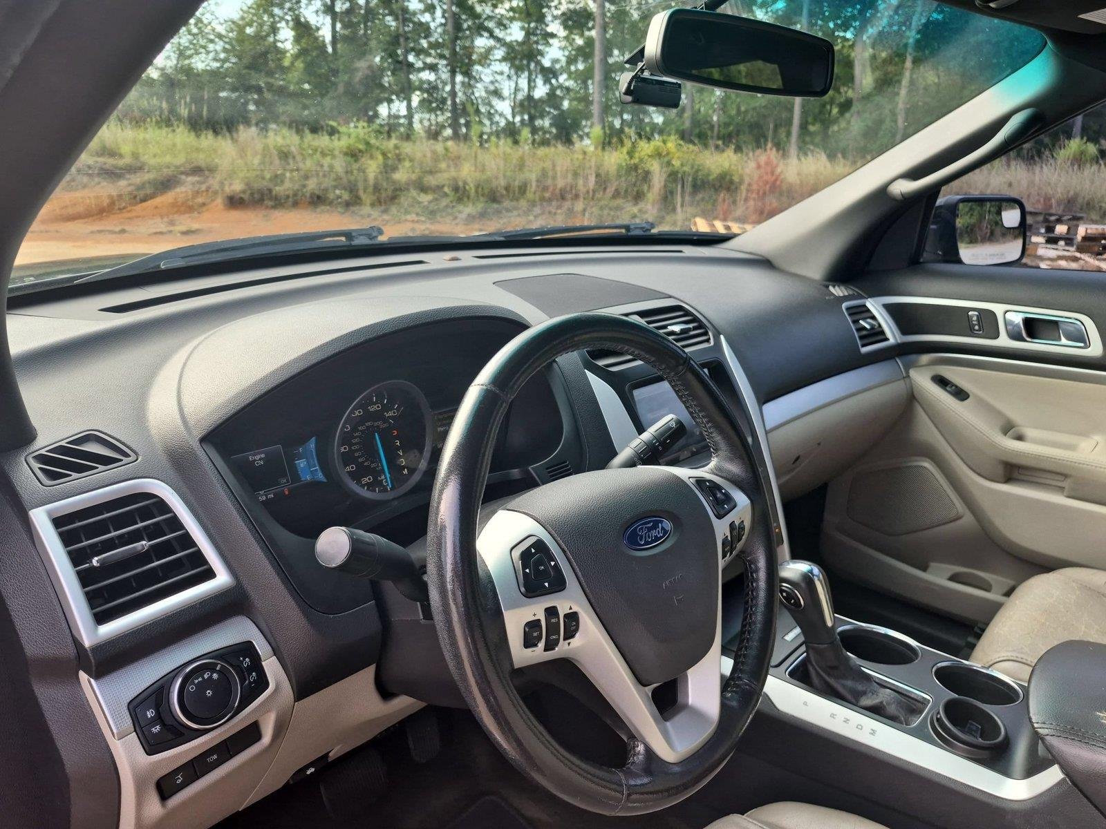 Used 2014 Tuxedo Black Metallic Ford XLT image 17