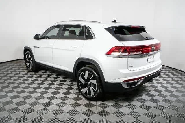 New 2026 Opal White Pearl Volkswagen 2.0T SEL image 4