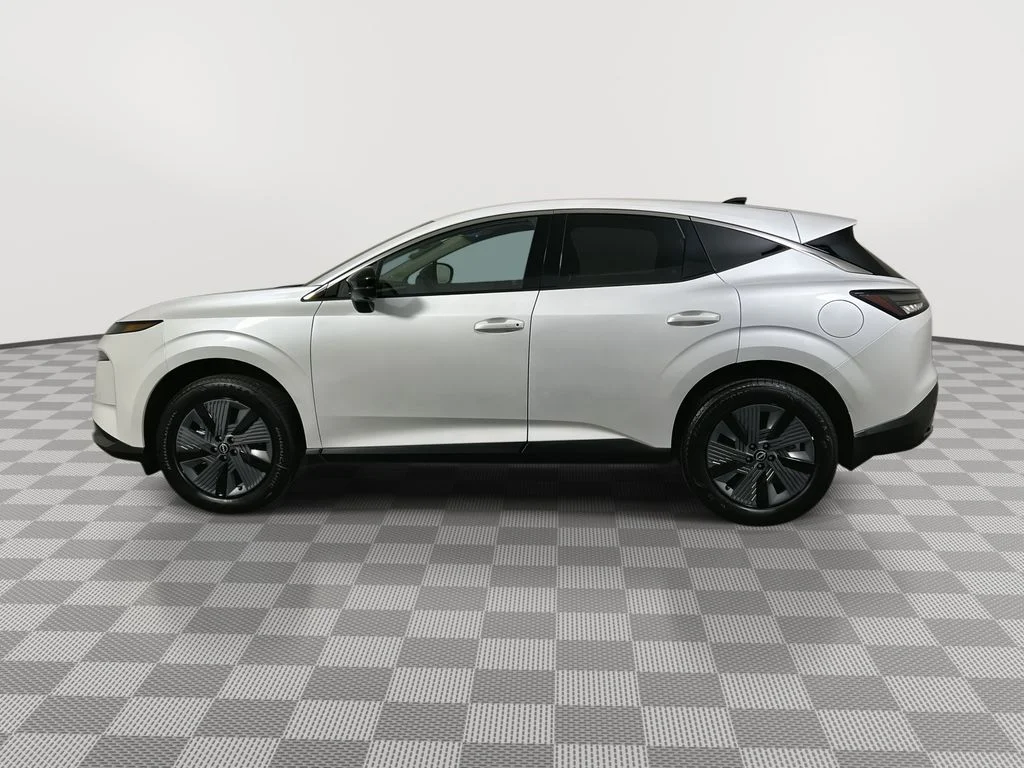 New 2026 White Nissan SL image 5