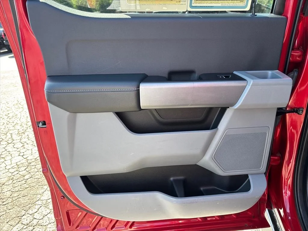 Used 2023 Red Ford XLT image 18