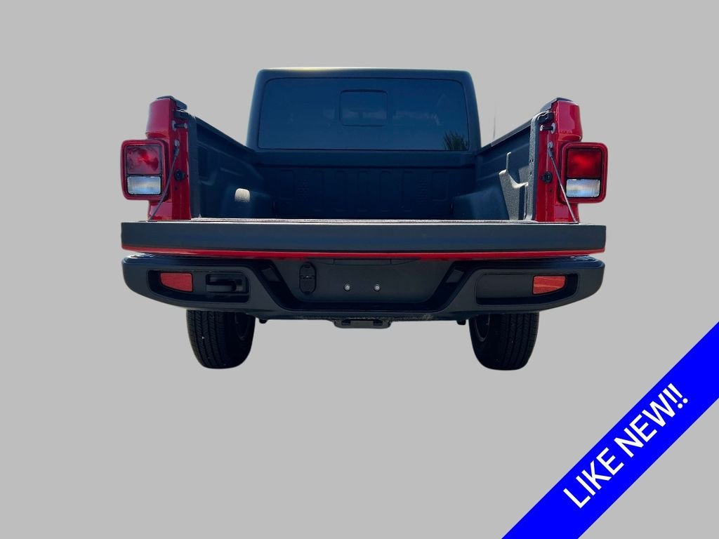 Used 2025 Red Jeep Sport S image 11