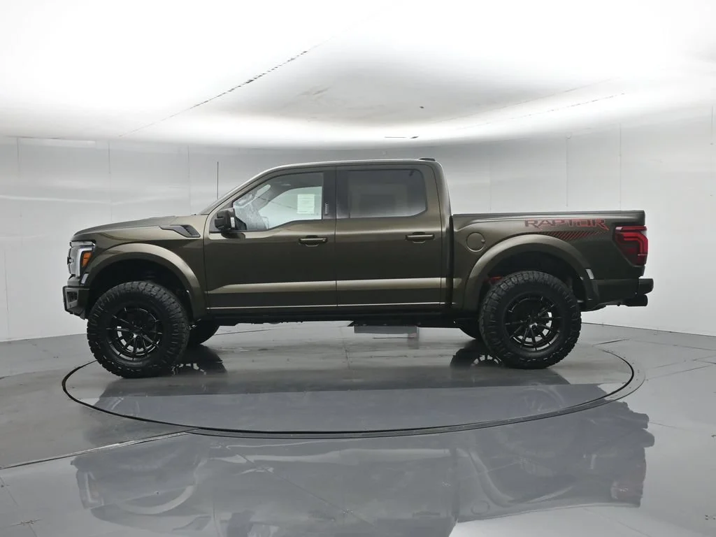 New 2026 Shelter Green Ford Raptor image 32