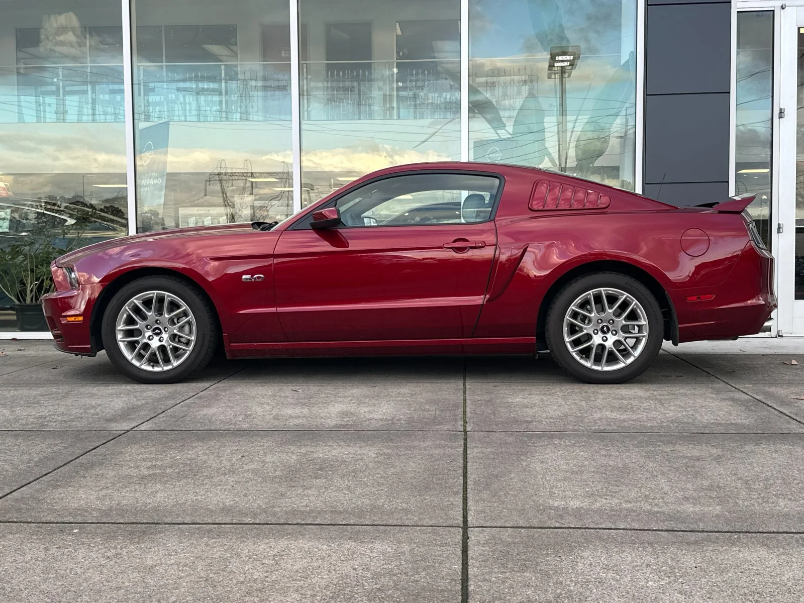 Used 2014 Ruby Red Metallic Ford GT Premium image 7
