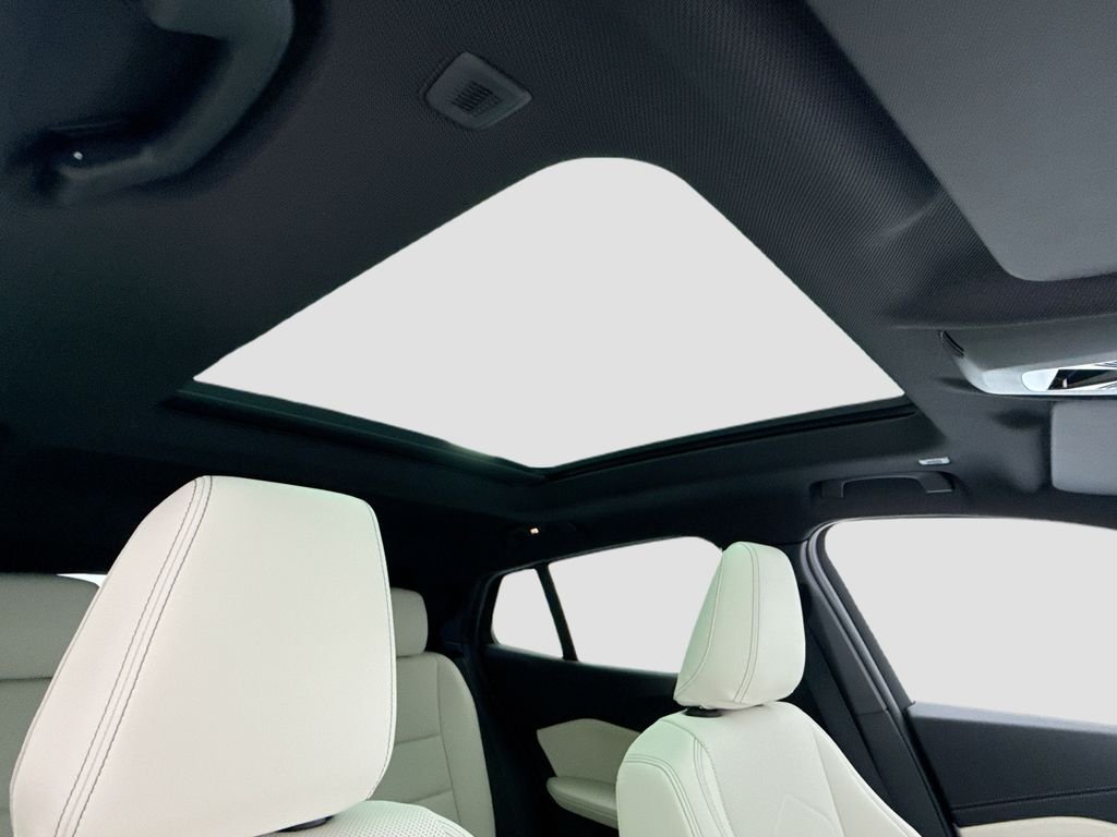Used 2026 Alpine White BMW xDrive28i image 18
