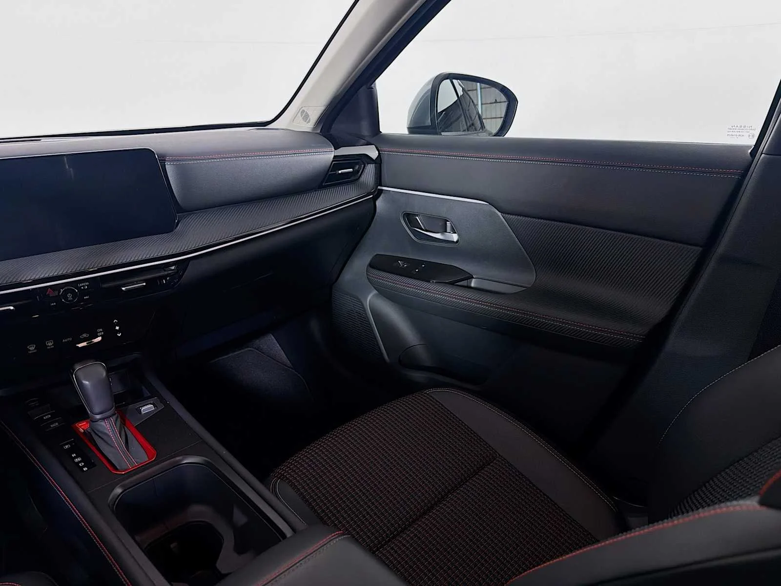 Certified Used 2025 Gun Metallic Nissan SR image 19