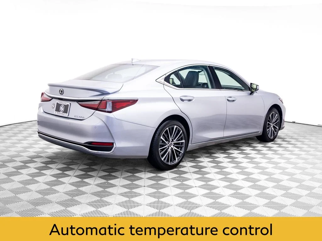 Used 2023 Silver Lexus 300h image 5