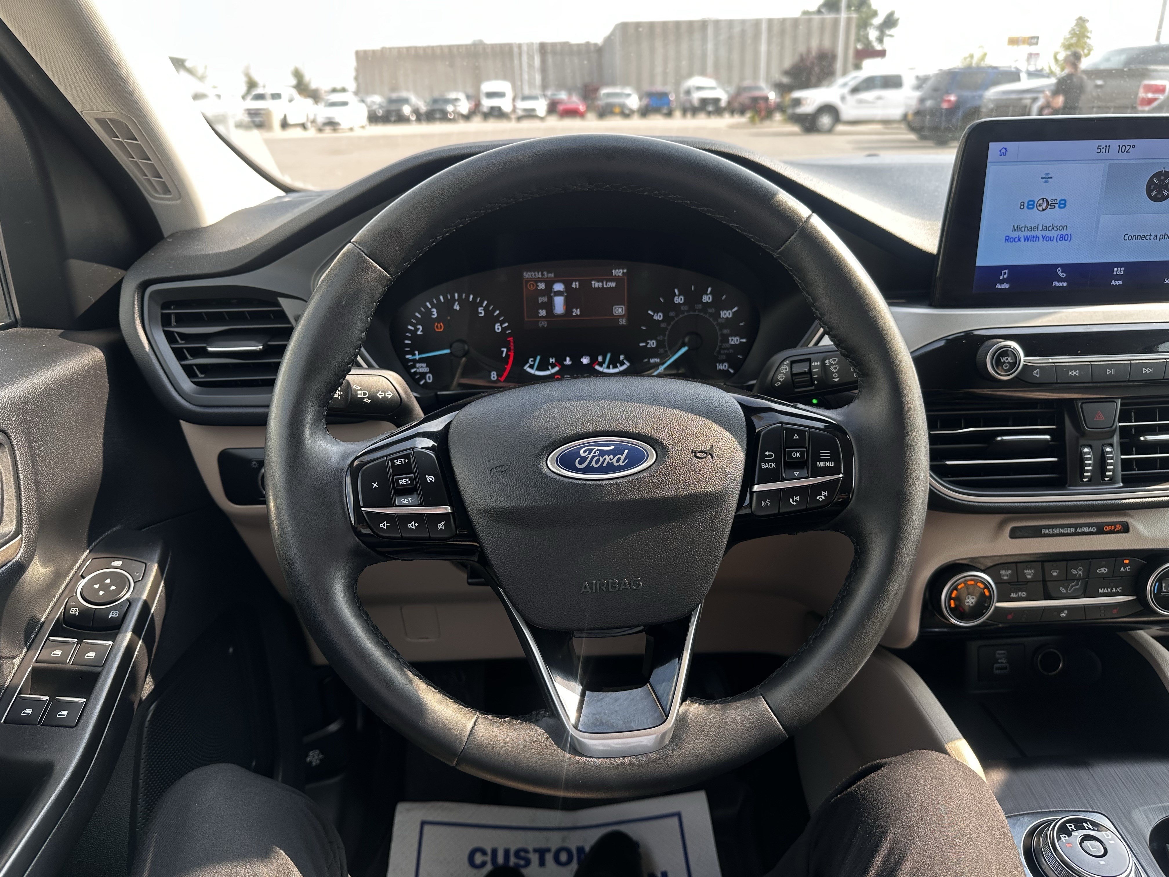 Certified Used 2021 Oxford White Ford SE image 9